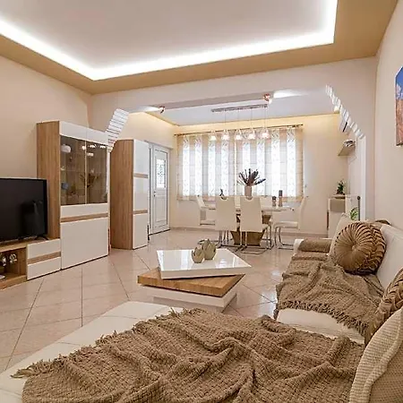 Hotell Pergola - Private Pool 505
